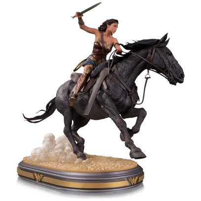 Статуя Чудо-женщина на лошади (Wonder Woman)